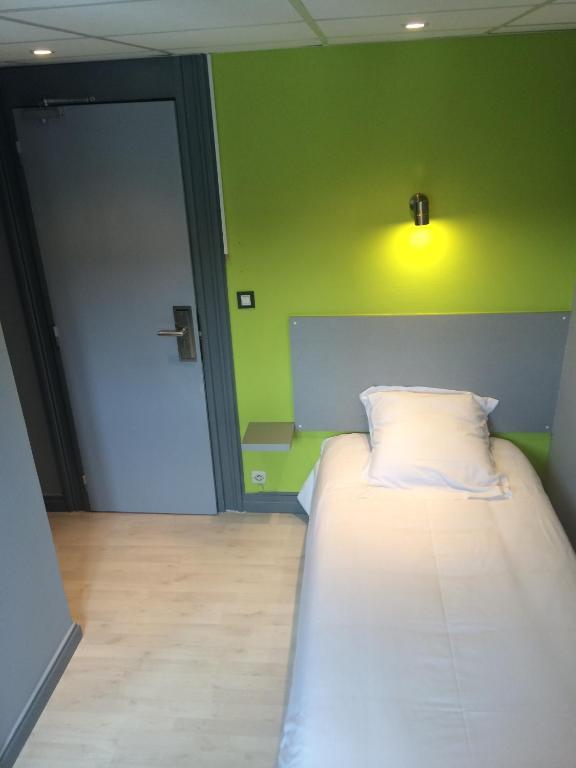 Hotel Le Fecamp Bolbec Room photo