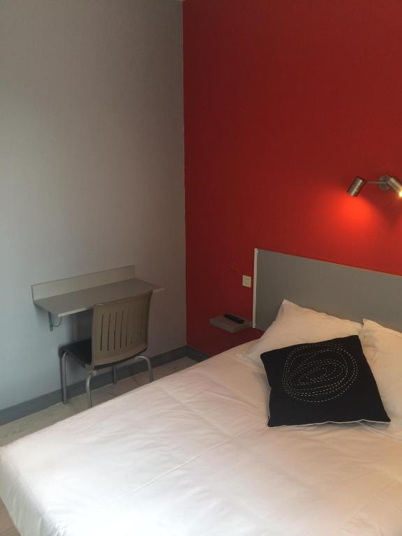 Hotel Le Fecamp Bolbec Room photo