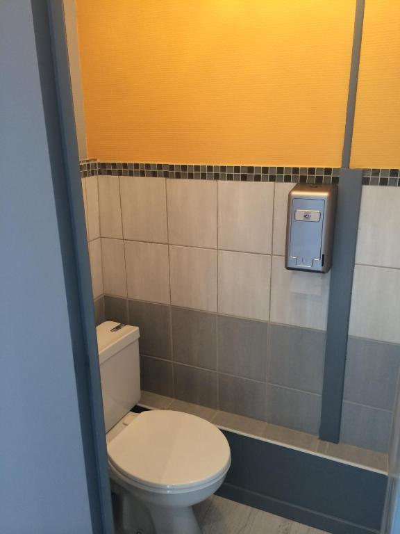 Hotel Le Fecamp Bolbec Room photo